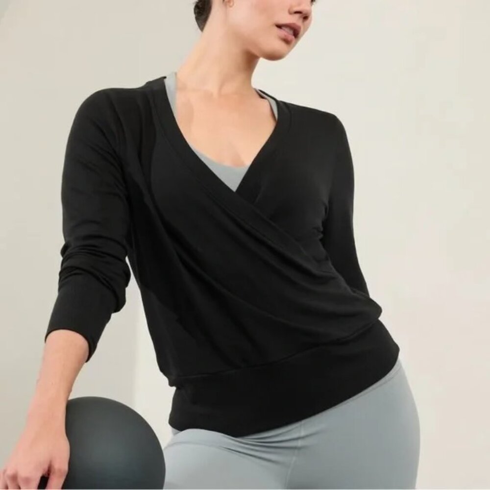 Athleta | RECHARGE SWEATSHIRT in Black | V Neck Sweatshirt